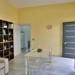 Feriehus Re Sole La Dependance - Casa M E R C U R I O Avola