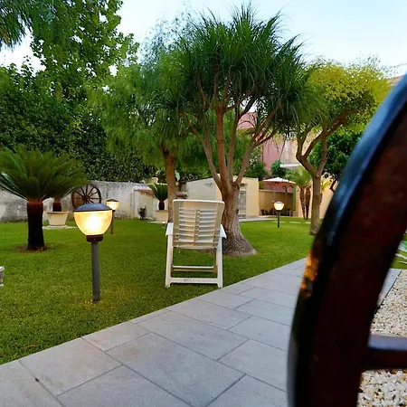 Holiday home Re Sole La Dependance - Casa M E R C U R I O